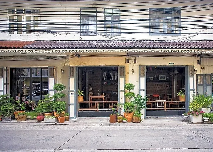 Here Hostel *
